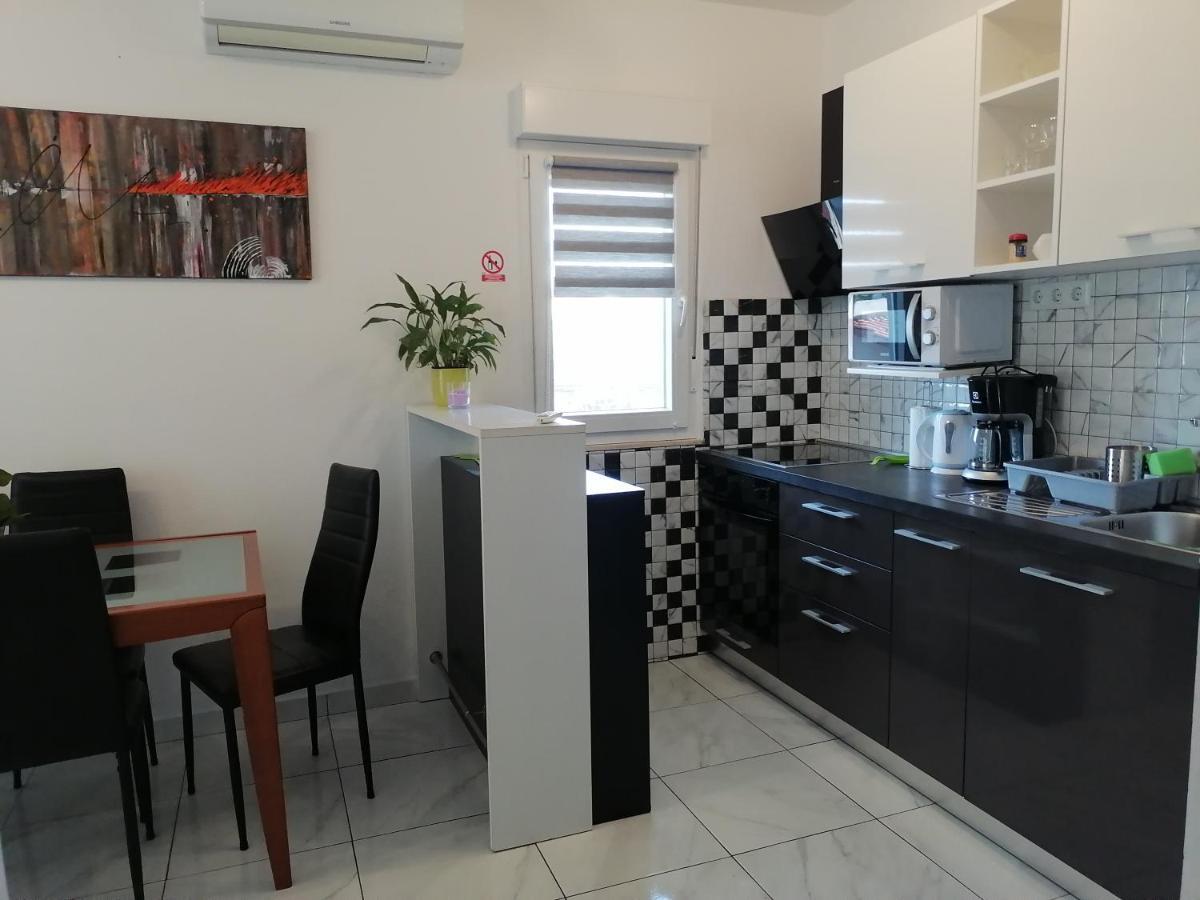 Apartment Lavanda Nova Razanj Exterior photo