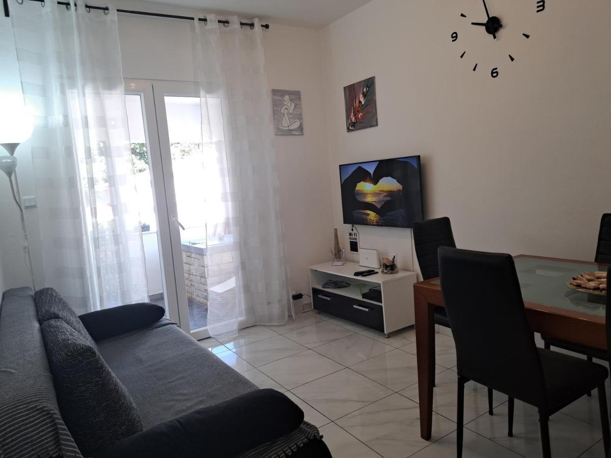 Apartment Lavanda Nova Razanj Exterior photo